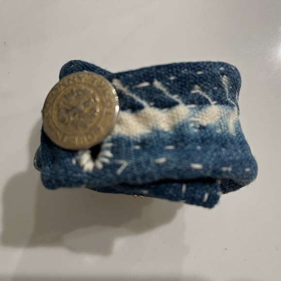 Handcrafted Cuff Bracelet with Turquoise Beads - Picture 8 of 10